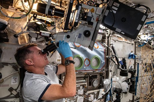 iss065e084430