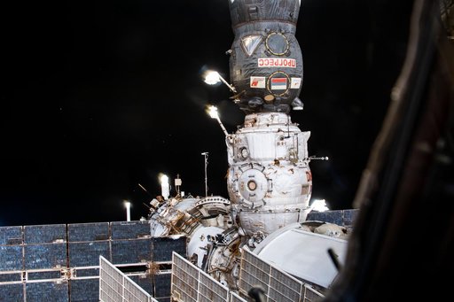 iss065e085418