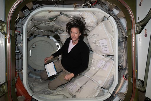 iss065e087477