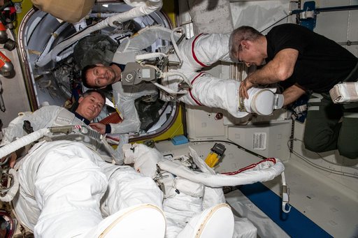 iss065e092752