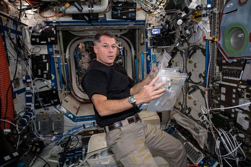 iss065e093509