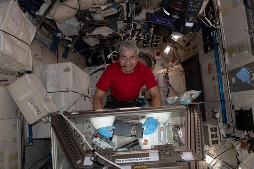 iss065e094097