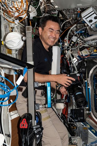 iss065e144343