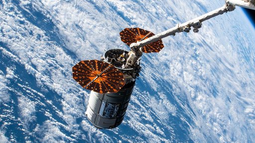 iss065e152537