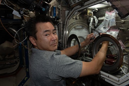 iss065e154567