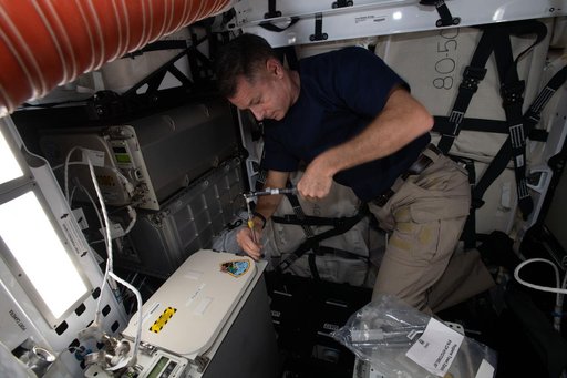 iss065e155930