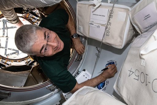 iss065e162500