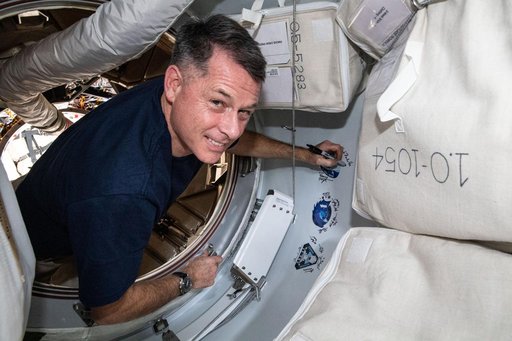 iss065e162506