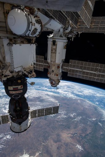 iss065e212156
