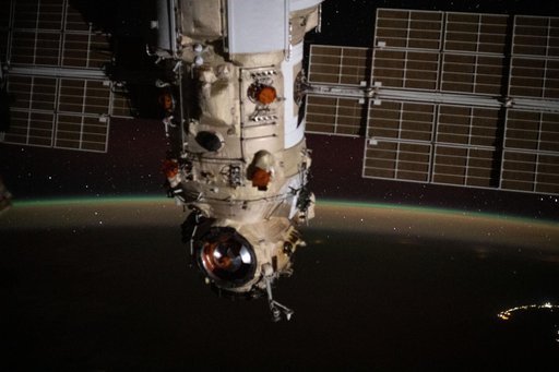 iss065e213046