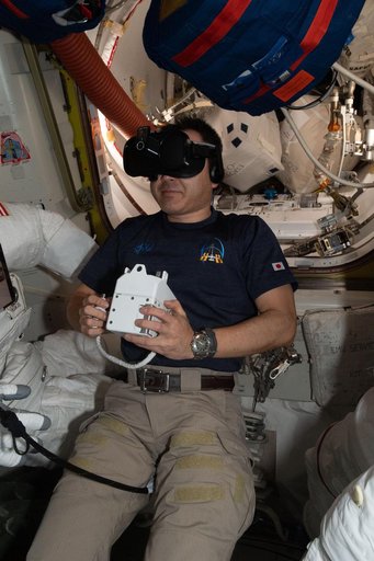 iss065e238467