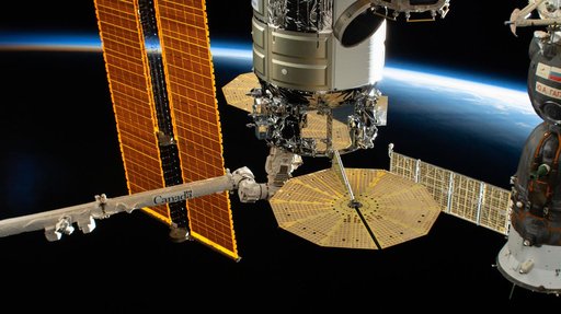 iss065e238807