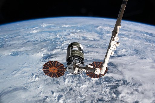 iss065e241374