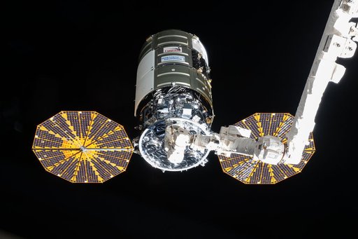 iss065e241432