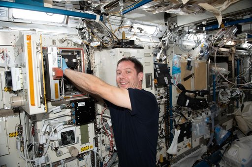 iss065e257436