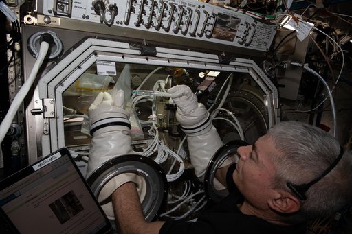 iss065e257449