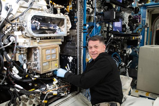 iss065e257486