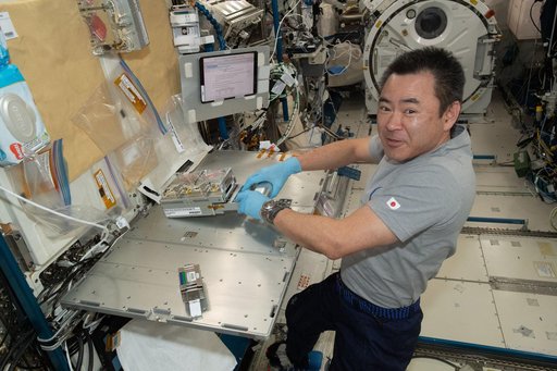 iss065e277007