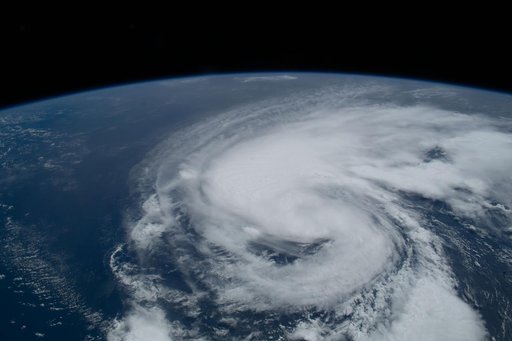 iss065e281875