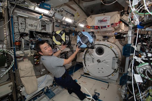 iss065e319330