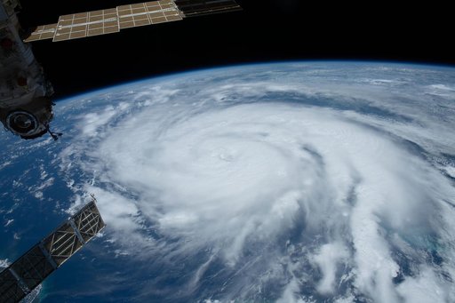 iss065e319769