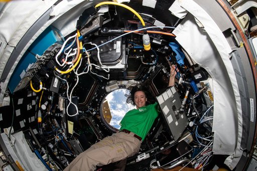 iss065e327439