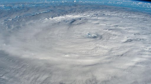 iss065e359874