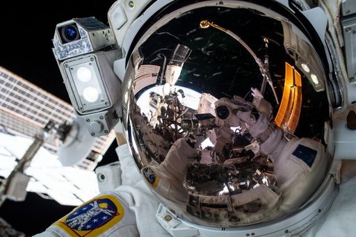 iss065e376212