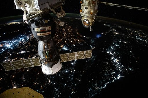 iss065e385496