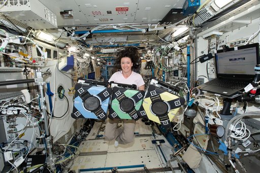 iss065e389383