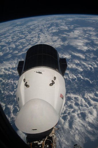 iss065e423588