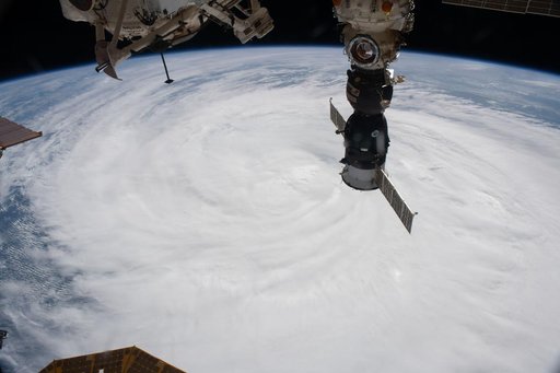 iss065e434707