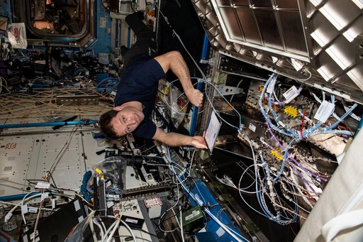 iss065e440475