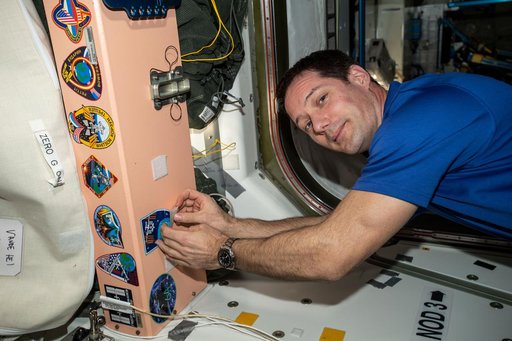 iss065e440618
