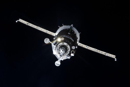 iss065e441975