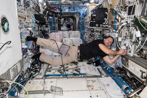 iss065e442823