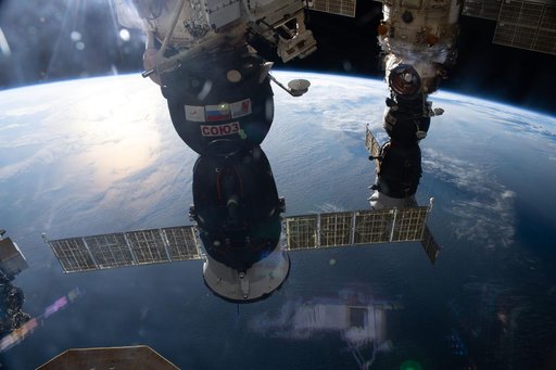 iss065e483092