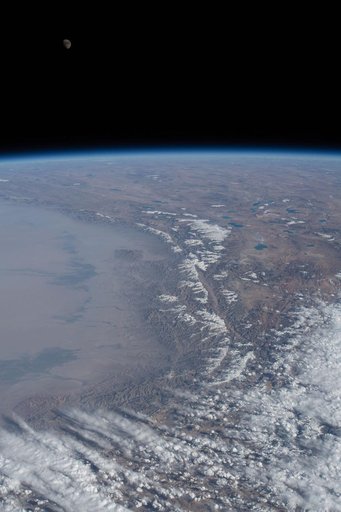 iss065e484869