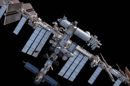 iss066e080440