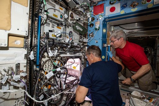 iss066e084502
