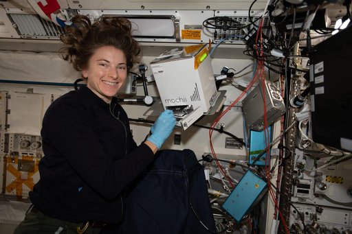iss066e110569