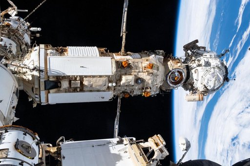 iss066e121305