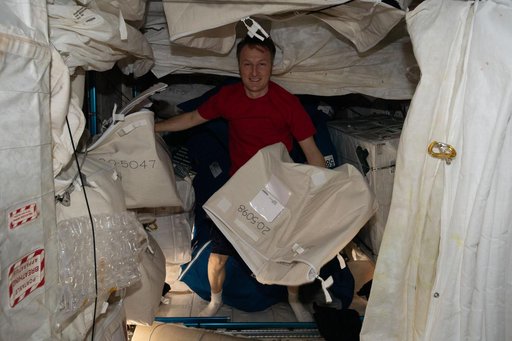 iss066e137876