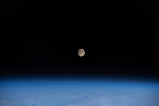 iss066e142988