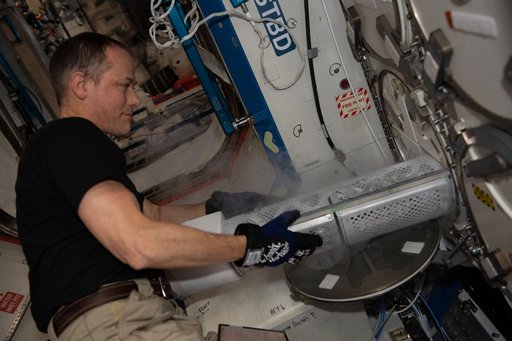 iss066e156100
