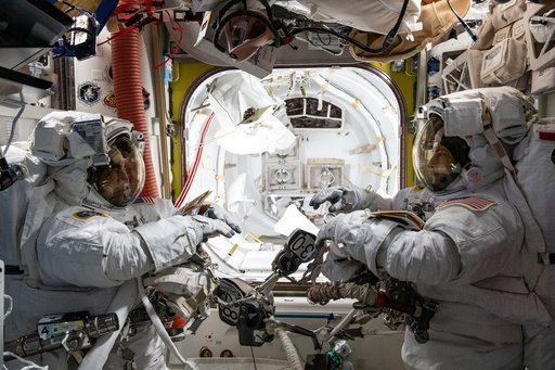iss066e163039