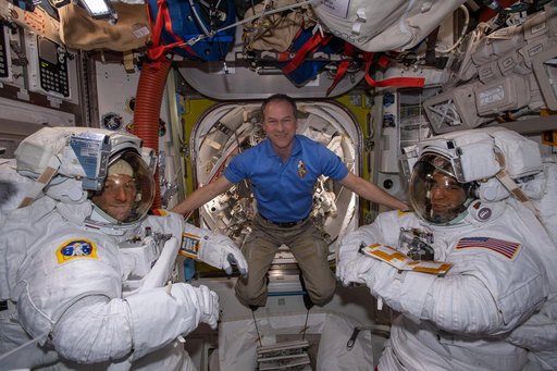 iss066e174336