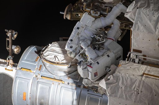 iss066e174445