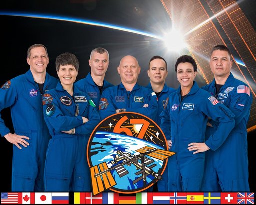 iss067-s-002