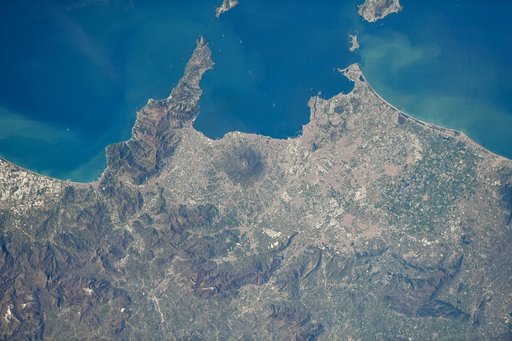 iss067e010622